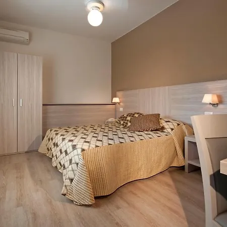 Valentina 2* Πεσκιέρα ντελ Γκάρντα