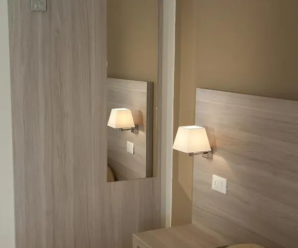 Valentina Hotel 2*